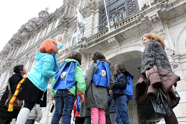 Excursión de niños por La Coruña